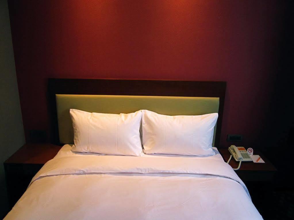 Orange Hotel - Linsen, Taipei Exterior photo
