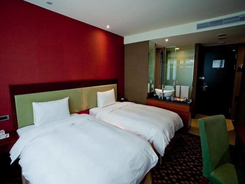 Orange Hotel - Linsen, Taipei Exterior photo